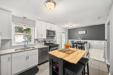 Tiny photo for 19901 Terrace Avenue, Lynwood, IL 60411 (MLS # 12472287)