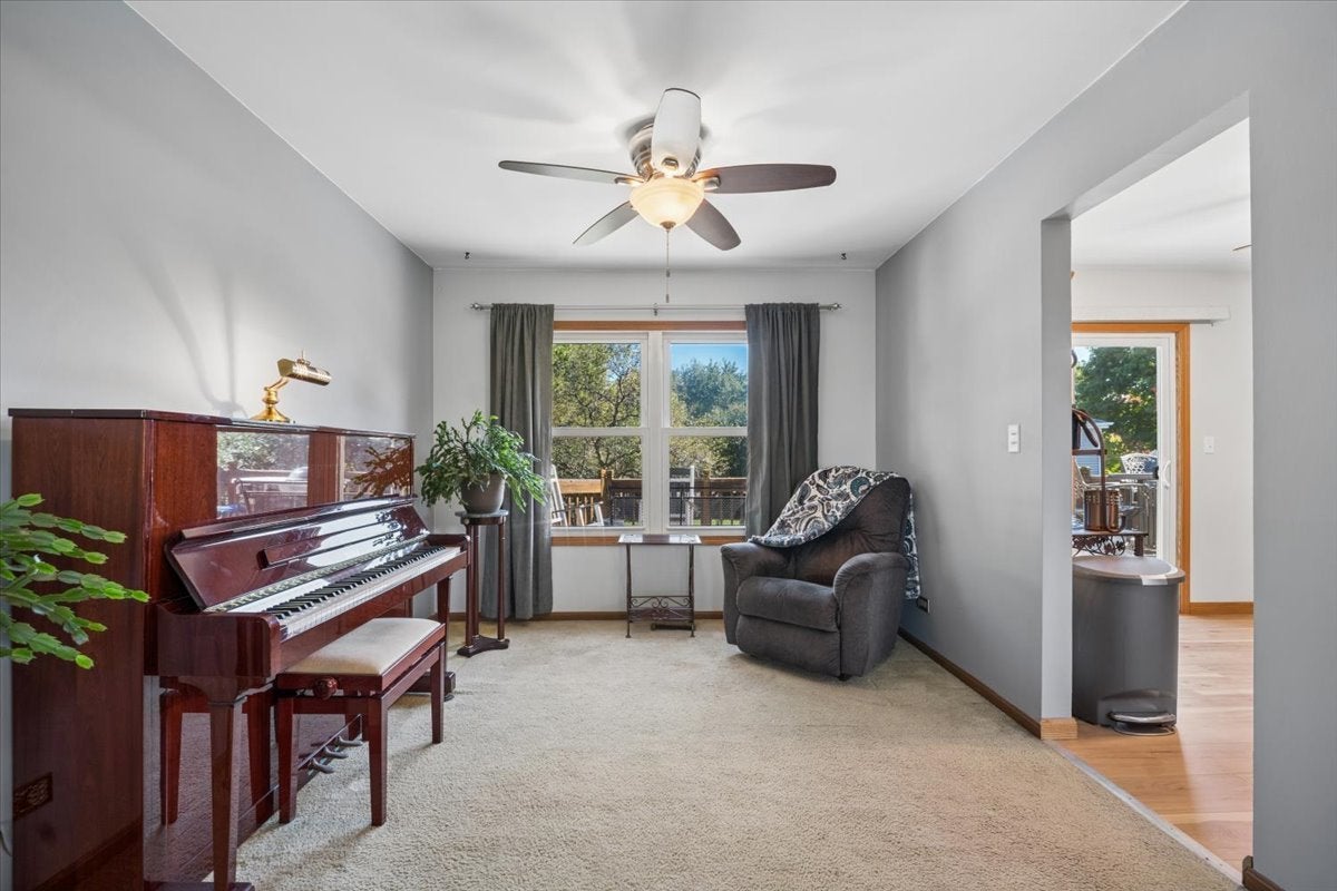 1185 S Appletree Lane