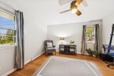 Tiny photo for 465 E Hillside Road, Naperville, IL 60540 (MLS # 12492534)