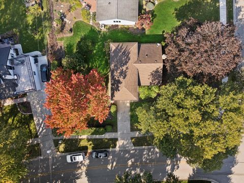 Tiny photo for 465 E Hillside Road, Naperville, IL 60540 (MLS # 12492534)