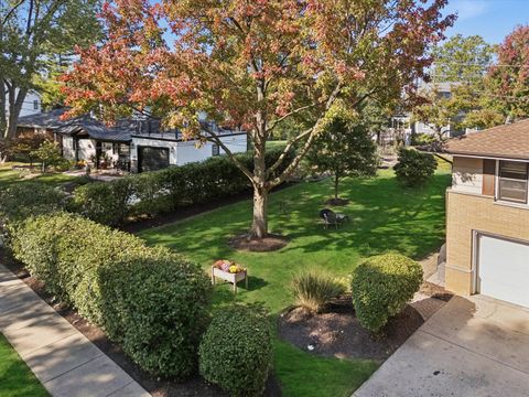 Tiny photo for 465 E Hillside Road, Naperville, IL 60540 (MLS # 12492534)