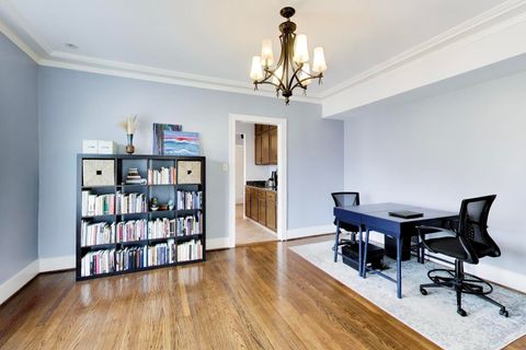 Tiny photo for 2041 W FARWELL Avenue #2E, Chicago, IL 60645 (MLS # 12603889)