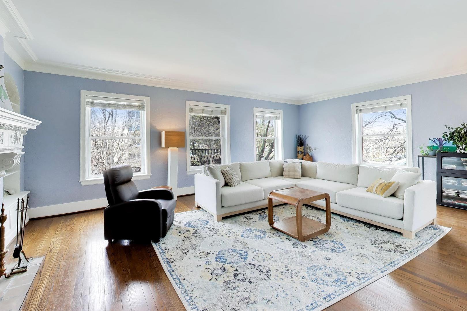 2041 W FARWELL Avenue 2E