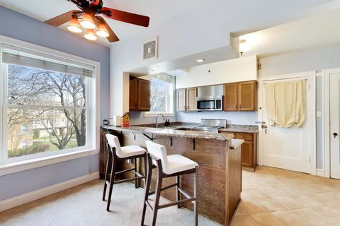 Tiny photo for 2041 W FARWELL Avenue #2E, Chicago, IL 60645 (MLS # 12603889)