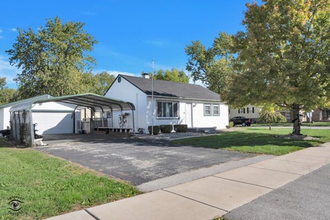 Tiny photo for 1071 E Broadway Street, Bradley, IL 60915 (MLS # 12783081)