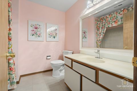 Tiny photo for 751 W Happfield Drive, Arlington Heights, IL 60004 (MLS # 12479185)