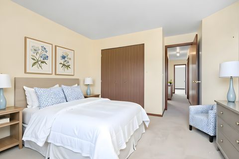 Tiny photo for 751 W Happfield Drive, Arlington Heights, IL 60004 (MLS # 12479185)