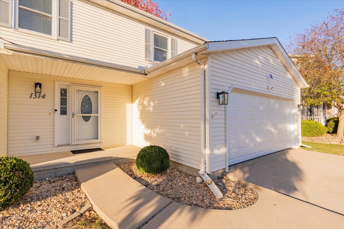 1314 Lismore Lane