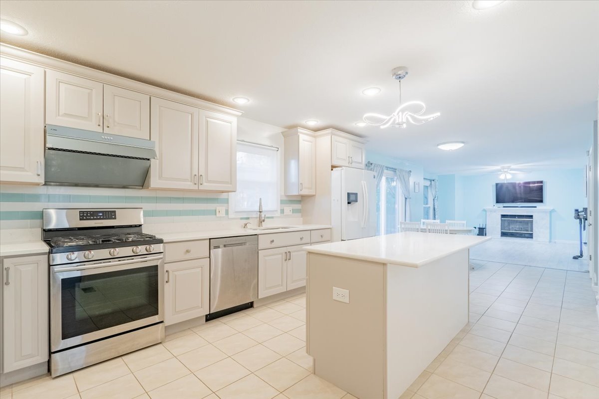 1314 Lismore Lane