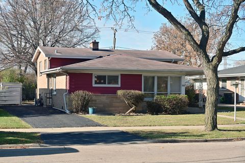 Tiny photo for 8926 Oak Park Avenue, Morton Grove, IL 60053 (MLS # 12571859)