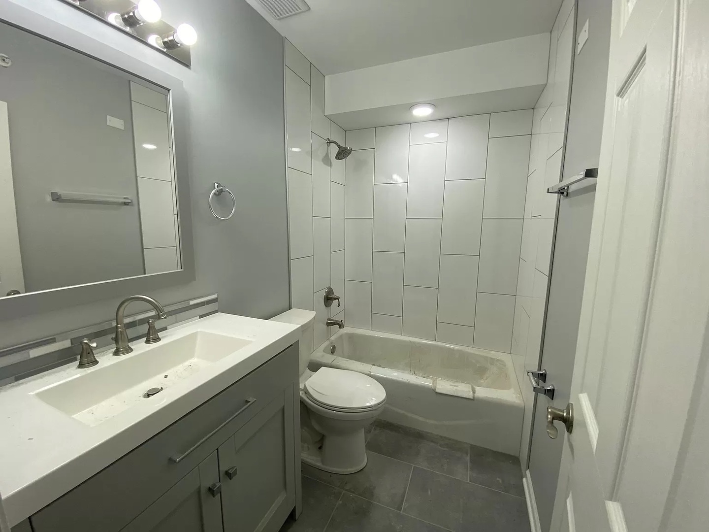9 W Quincy Street B