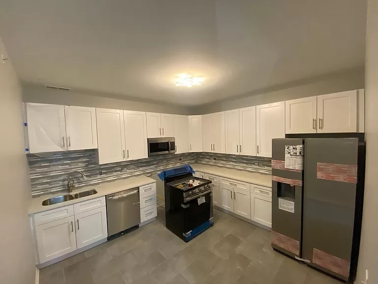 9 W Quincy Street B