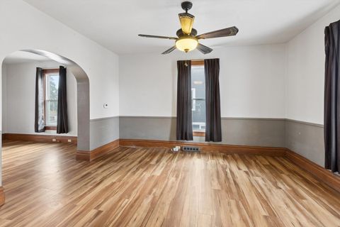 Tiny photo for 2808 Farnam Street, Davenport, IA 52803 (MLS # 12590808)