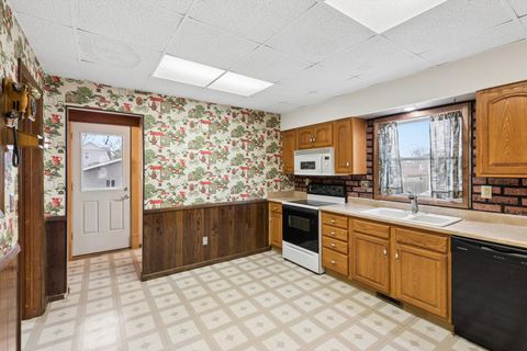 Tiny photo for 2808 Farnam Street, Davenport, IA 52803 (MLS # 12590808)