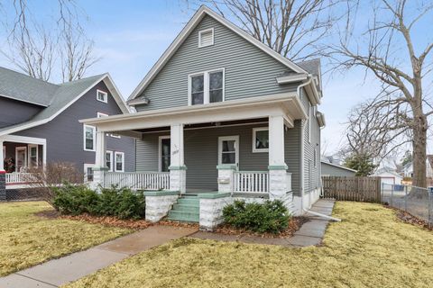 Tiny photo for 2808 Farnam Street, Davenport, IA 52803 (MLS # 12590808)