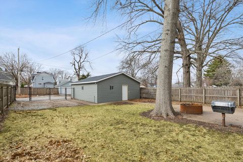 Tiny photo for 2808 Farnam Street, Davenport, IA 52803 (MLS # 12590808)