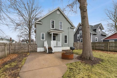 Tiny photo for 2808 Farnam Street, Davenport, IA 52803 (MLS # 12590808)