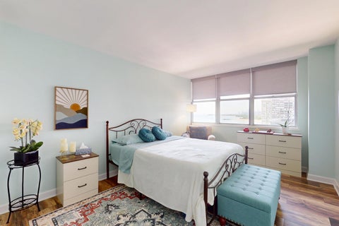 Tiny photo for 6301 N Sheridan Road #18E, Chicago, IL 60660 (MLS # 12718976)