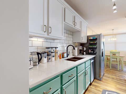 Tiny photo for 6301 N Sheridan Road #18E, Chicago, IL 60660 (MLS # 12718976)