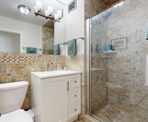 Tiny photo for 6301 N Sheridan Road #18E, Chicago, IL 60660 (MLS # 12718976)