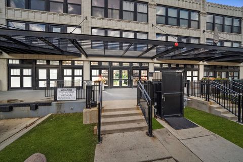 Photo of 1070 W 15TH Street #109, Chicago, IL 60608 (MLS # 12332591)