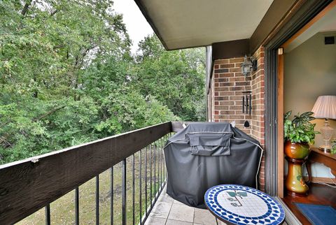 Tiny photo for 6810 Joliet Road #5, Indian Head Park, IL 60525 (MLS # 12495860)