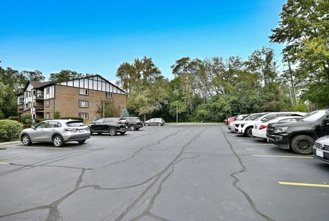 Tiny photo for 6810 Joliet Road #5, Indian Head Park, IL 60525 (MLS # 12495860)