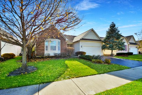 2291 Creekwood Drive Mundelein IL 60060