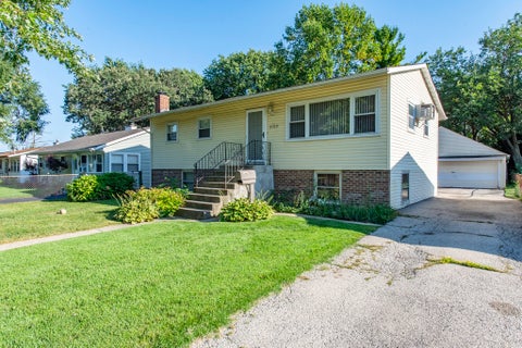 Photo of 2109 W Pacific Avenue, Waukegan, IL 60085 (MLS # 12761734)