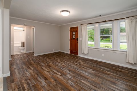 Tiny photo for 1010 W Jefferson Street, Carbondale, IL 62901 (MLS # 12652165)