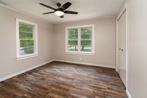 Tiny photo for 1010 W Jefferson Street, Carbondale, IL 62901 (MLS # 12652165)