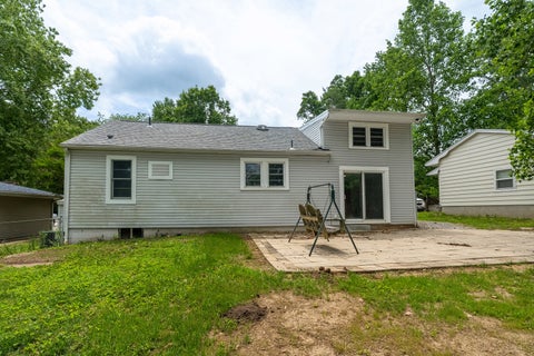 Tiny photo for 1010 W Jefferson Street, Carbondale, IL 62901 (MLS # 12652165)