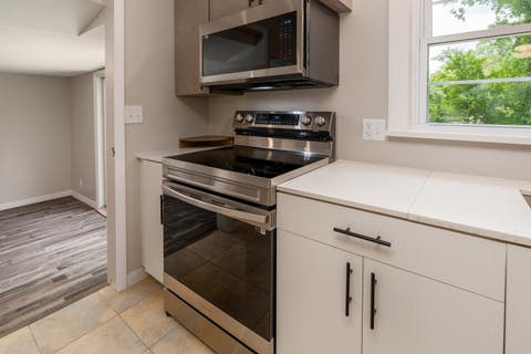 Tiny photo for 1010 W Jefferson Street, Carbondale, IL 62901 (MLS # 12652165)