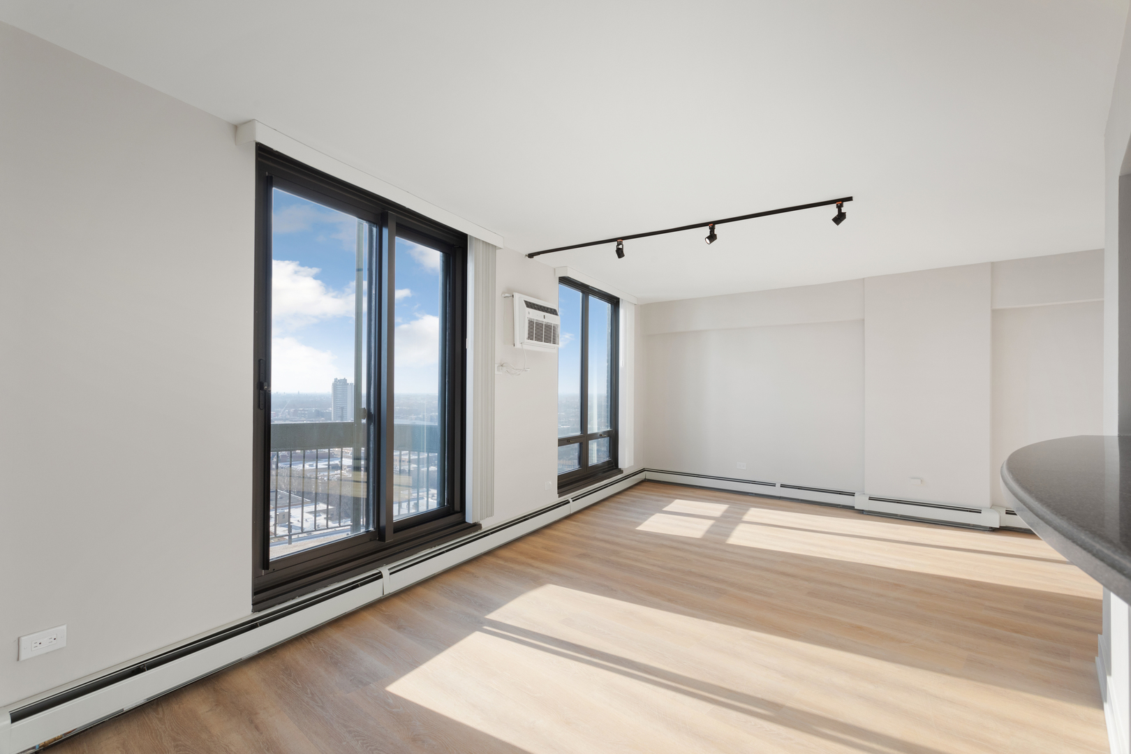 6166 N Sheridan Road 18K