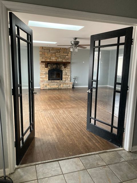 Tiny photo for 602 N 29th Road, Lasalle, IL 61301 (MLS # 12568854)