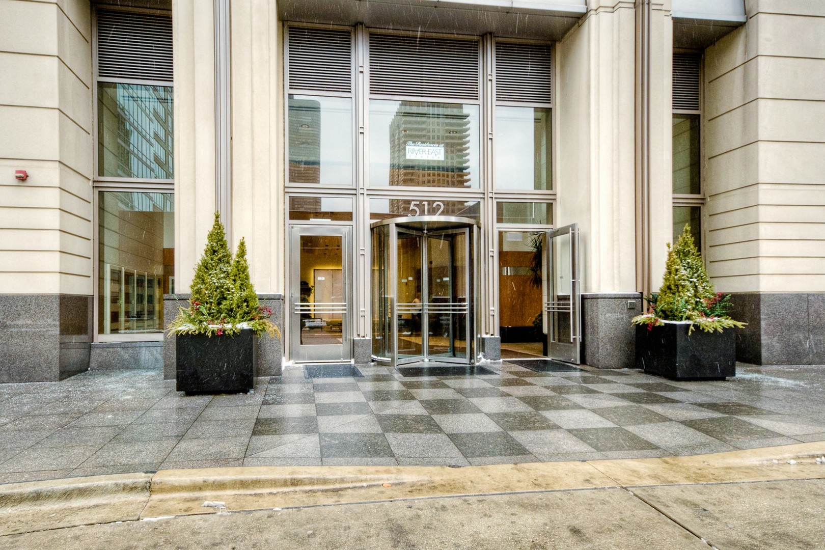 512 N McClurg Court 2501