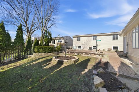 Tiny photo for 535 Weidner Road, Buffalo Grove, IL 60089 (MLS # 12620475)