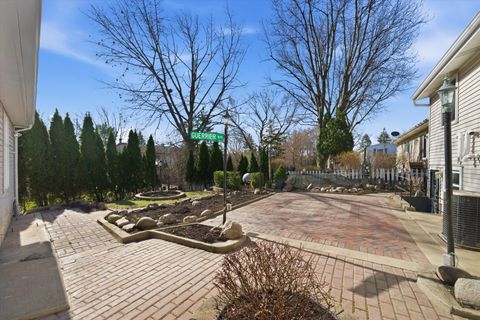 Tiny photo for 535 Weidner Road, Buffalo Grove, IL 60089 (MLS # 12620475)