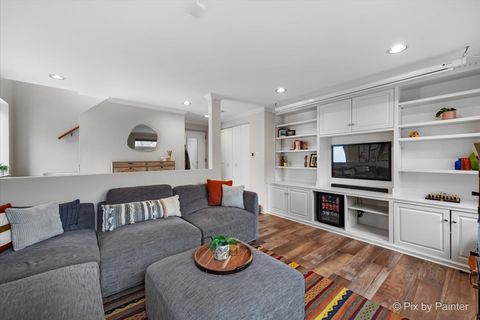 Tiny photo for 1830 N Winchester Avenue #101, Chicago, IL 60622 (MLS # 12599280)