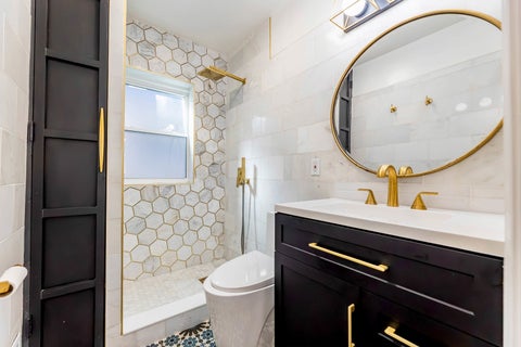 Tiny photo for 4810 S Lamon Avenue, Chicago, IL 60638 (MLS # 12721169)