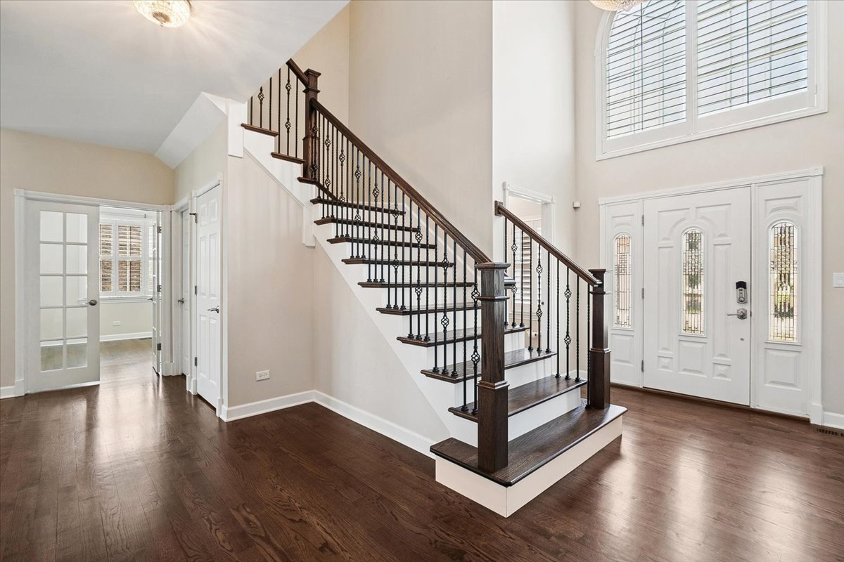 36 Tournament Drive S