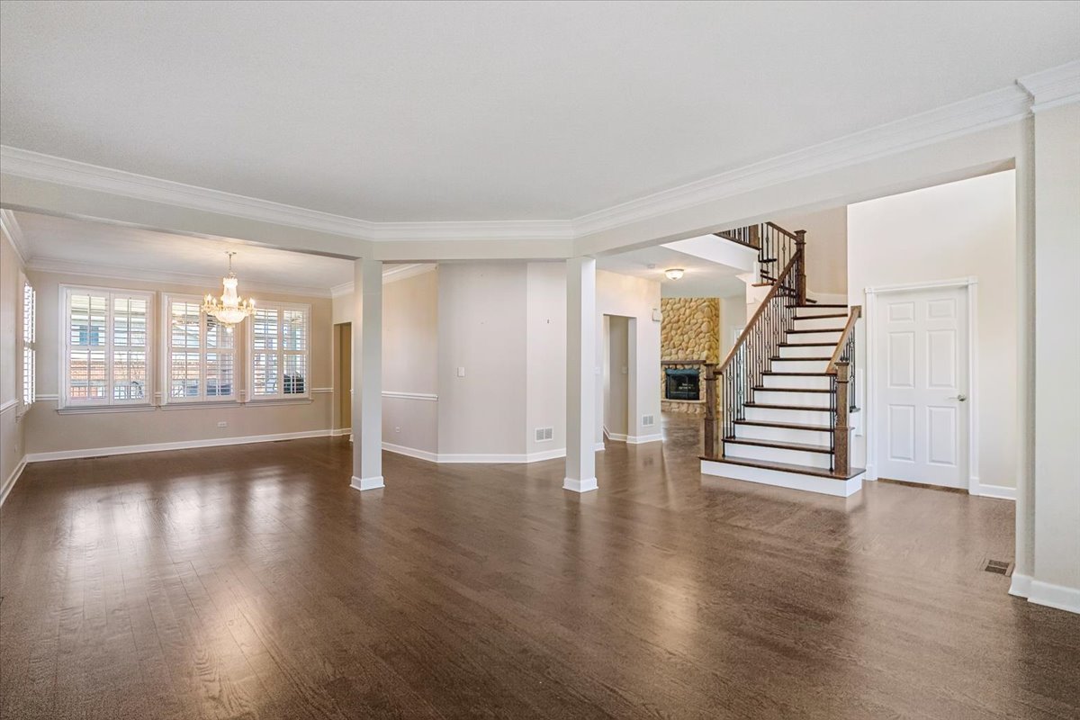 36 Tournament Drive S