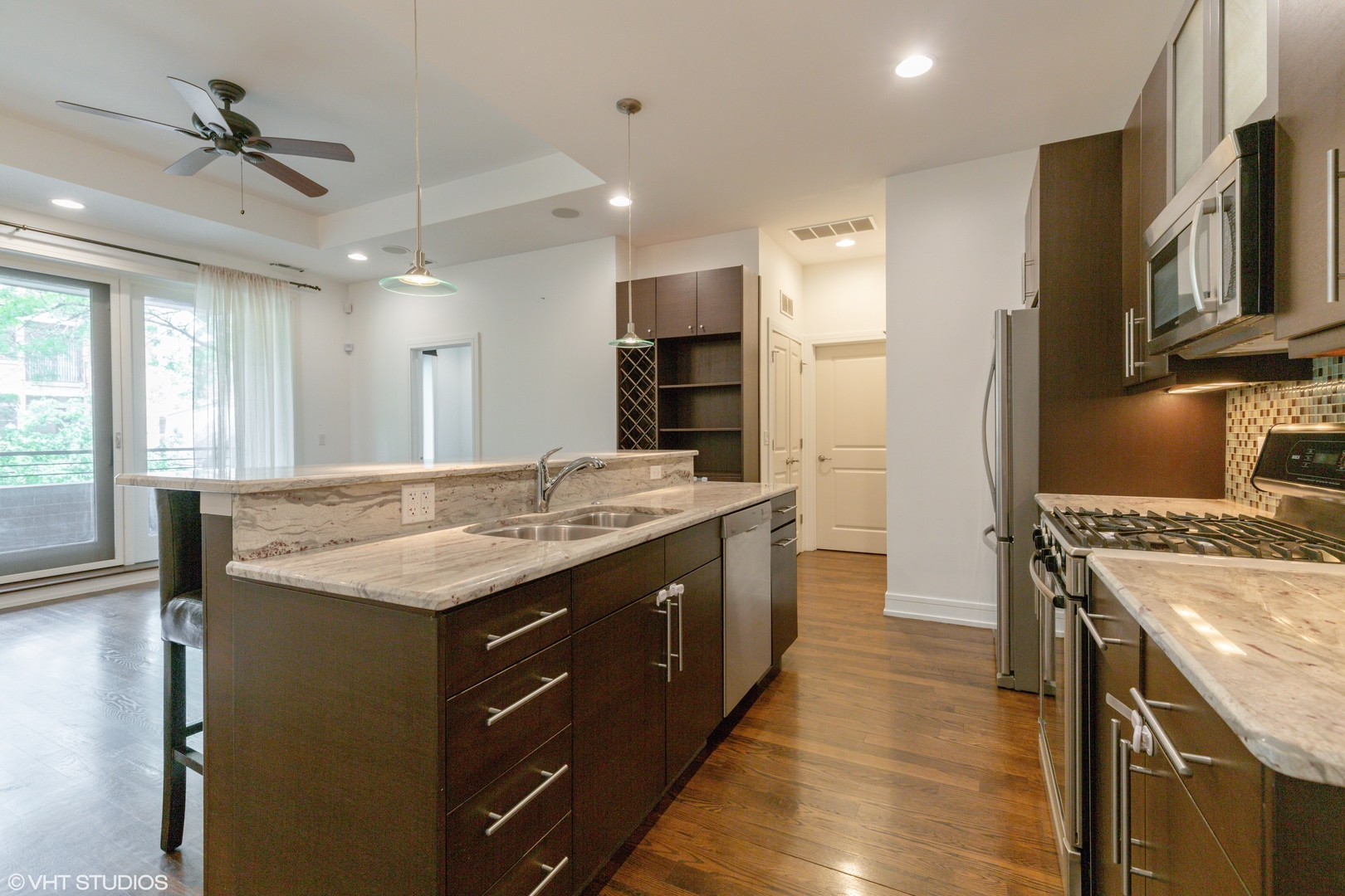 1937 W DIVERSEY Parkway 2F