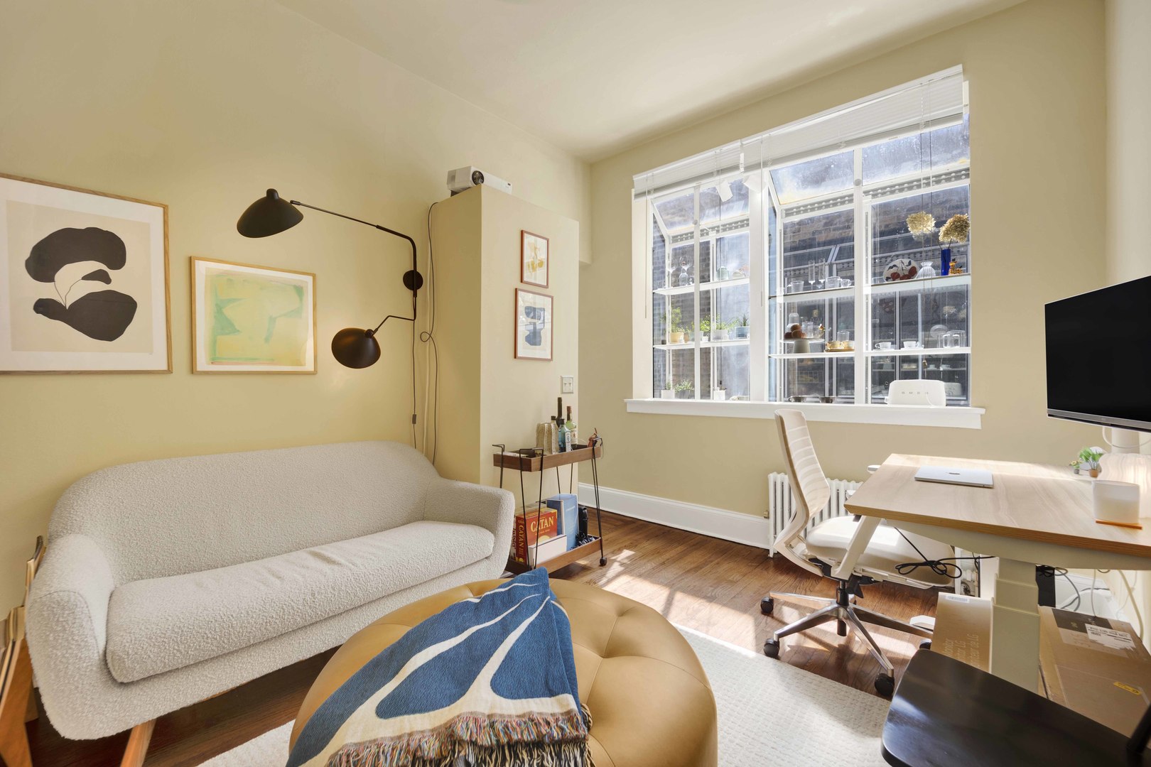 63 E Cedar Street 4B