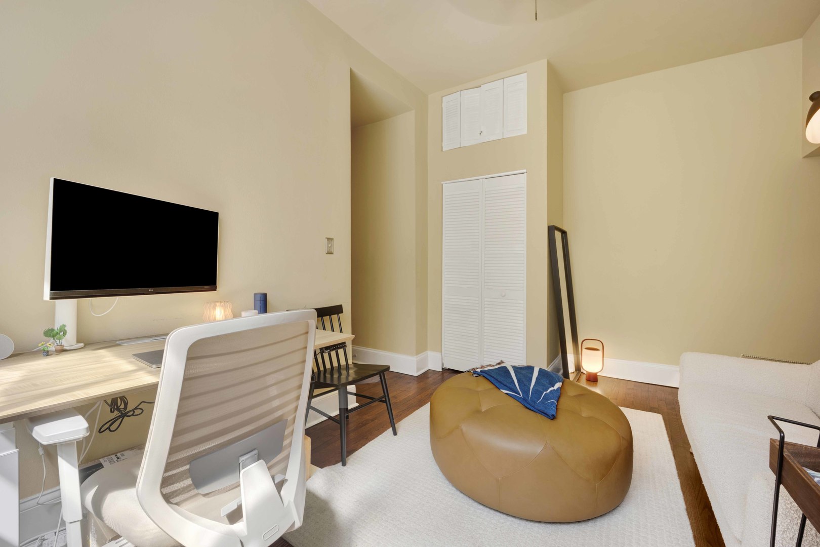 63 E Cedar Street 4B