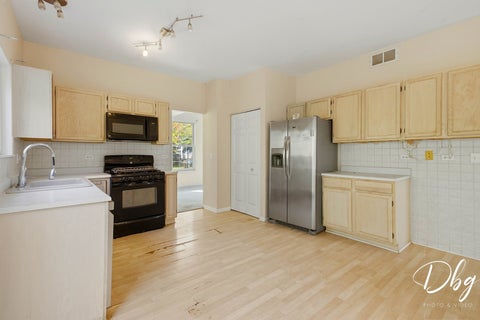 Tiny photo for 941 W CAMBRIDGE Court, Grayslake, IL 60030 (MLS # 12773819)