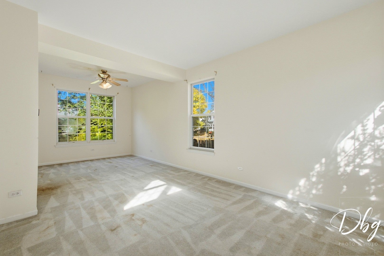 941 W CAMBRIDGE Court
