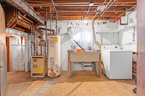 Tiny photo for 4414 N Nagle Avenue, Harwood Heights, IL 60706 (MLS # 12610714)