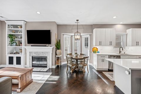 Tiny photo for 1318 W Fletcher Street #2W, Chicago, IL 60657 (MLS # 12590550)