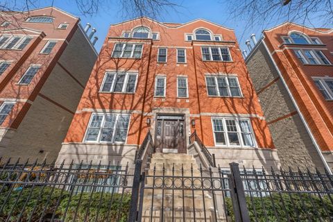 Photo of 1318 W Fletcher Street #2W, Chicago, IL 60657 (MLS # 12590550)